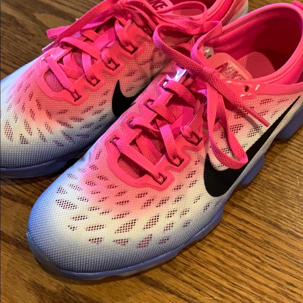 NWOT Nike Zoom Agility Athletic Shoes - pink blue